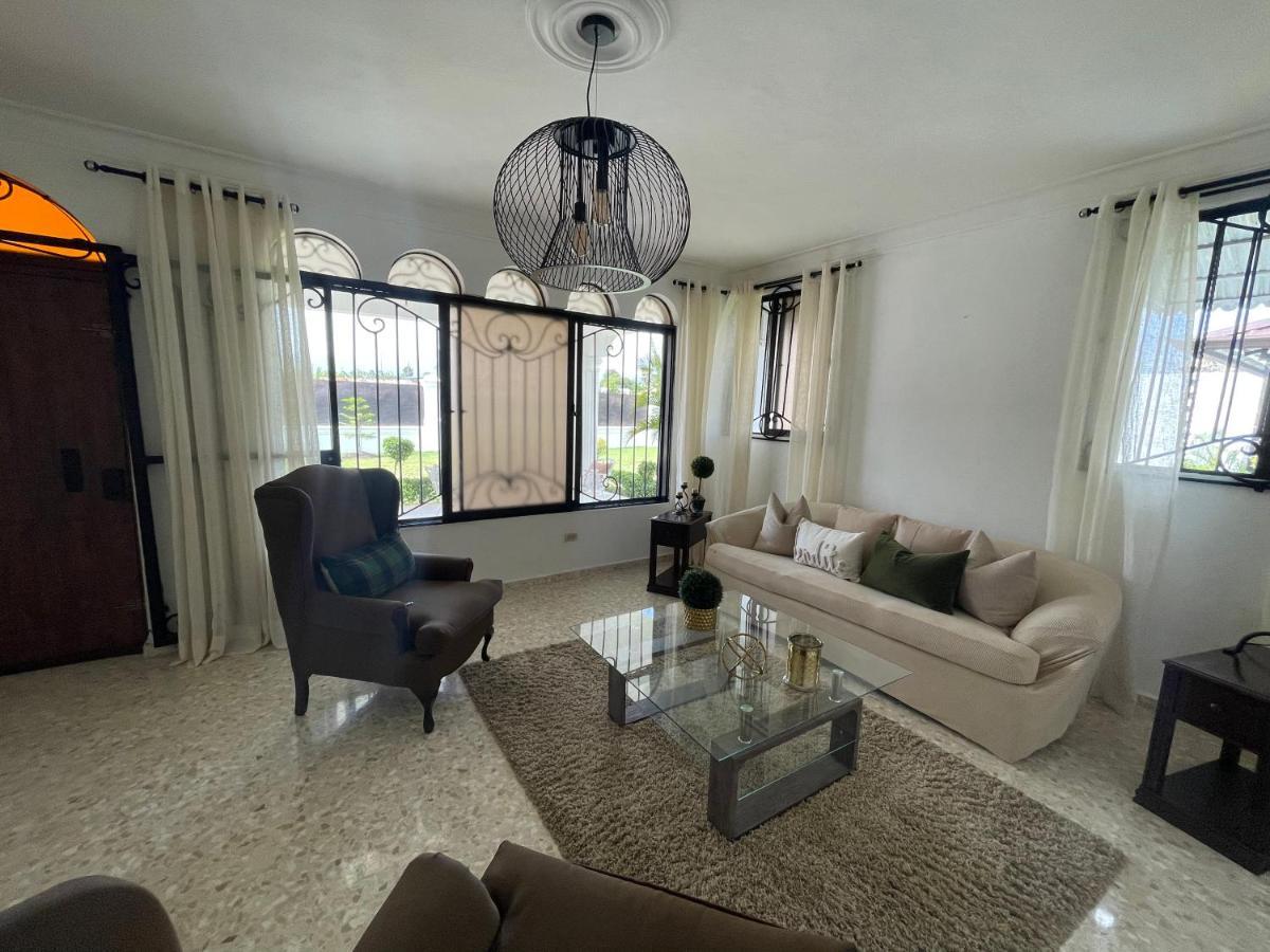 The Gil Place Villa Santiago De Los Caballeros Exterior photo