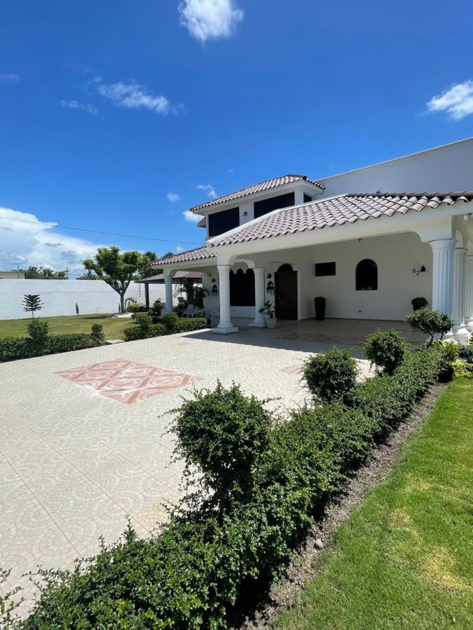 The Gil Place Villa Santiago De Los Caballeros Exterior photo